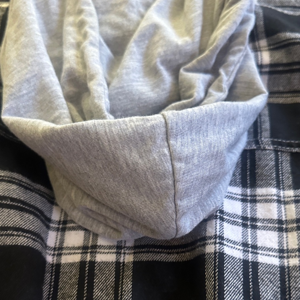New Look Black & White Plaid Zip-Up Hoodie with Gray Hood - Picture 10 of 11